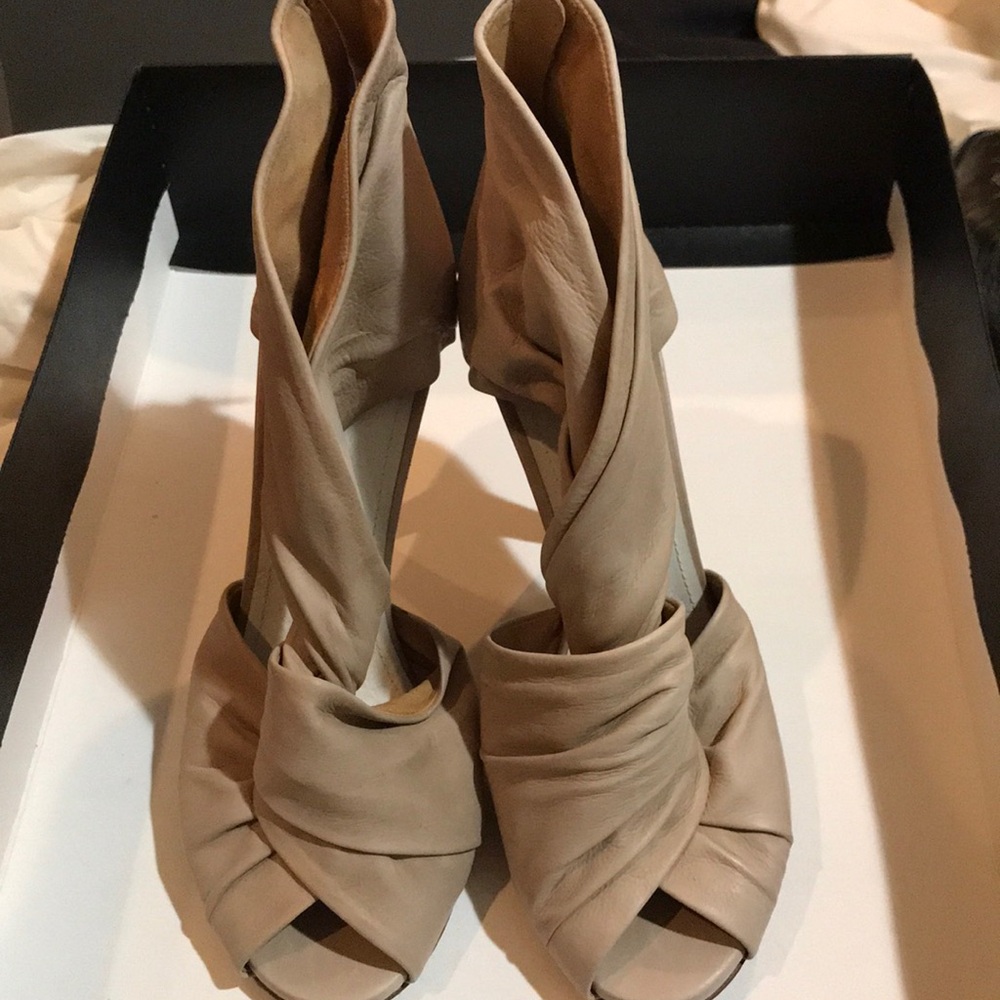 MAISON MARTIN MARGIELA Ivory Leather Peep Toe Heel Ankle Booties